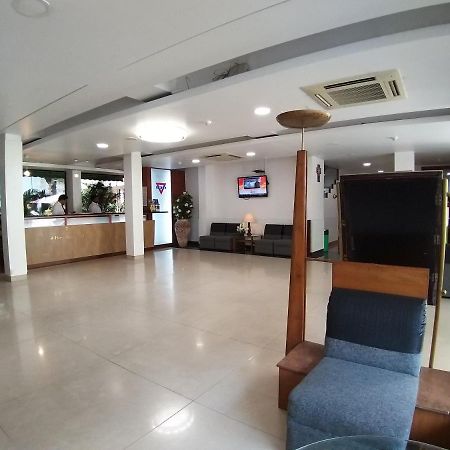 New Delhi Ymca Tourist Hostel Extérieur photo