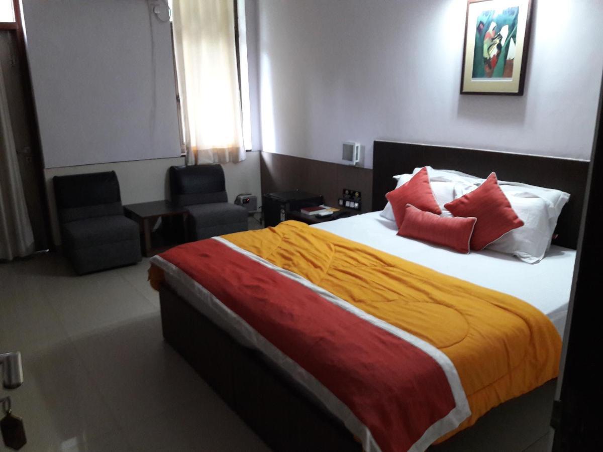 New Delhi Ymca Tourist Hostel Extérieur photo
