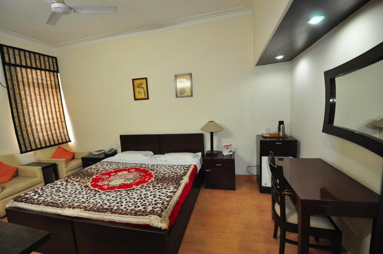 New Delhi Ymca Tourist Hostel Extérieur photo