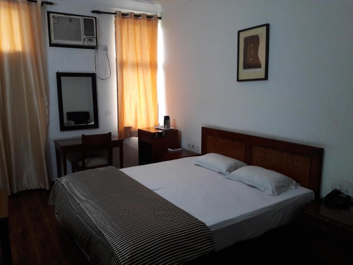 New Delhi Ymca Tourist Hostel Extérieur photo