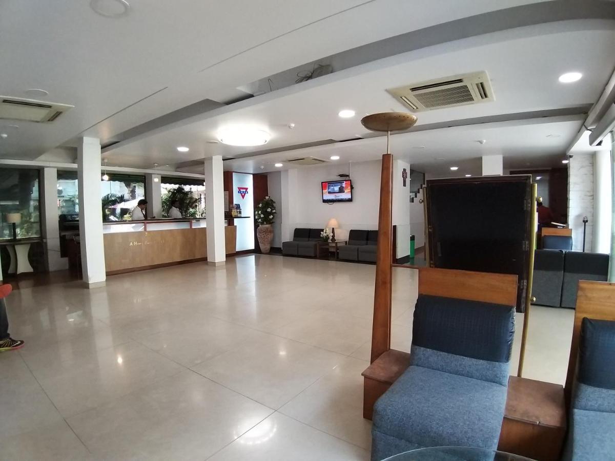 New Delhi Ymca Tourist Hostel Extérieur photo
