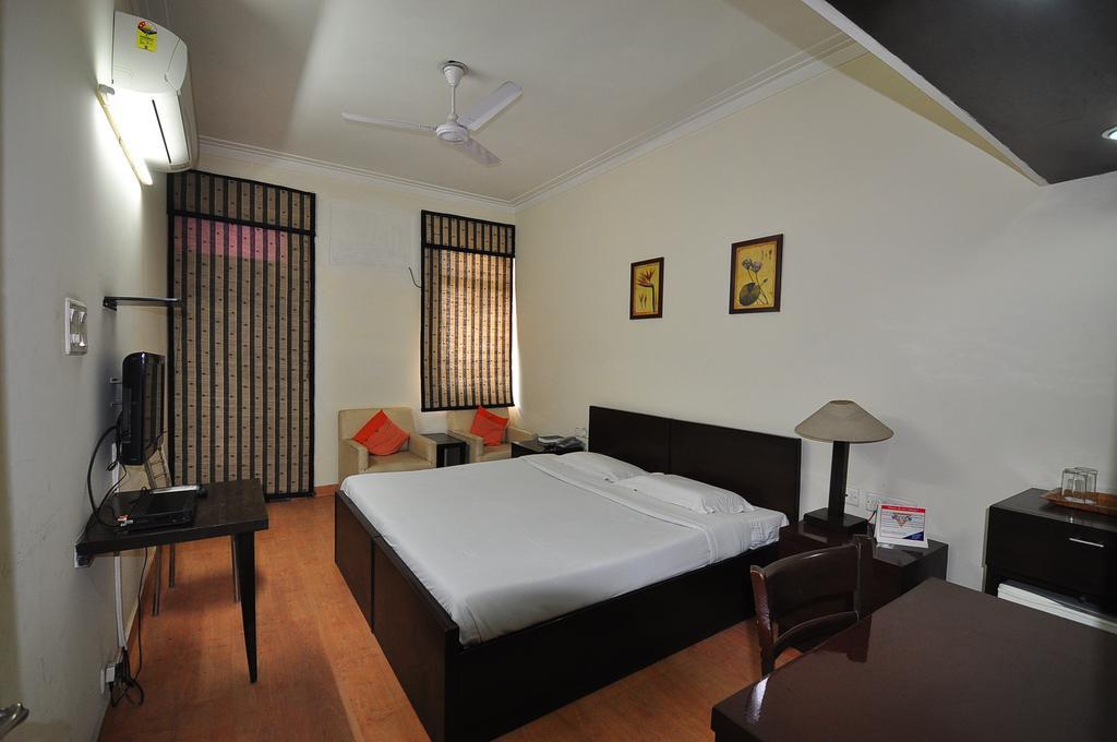 New Delhi Ymca Tourist Hostel Extérieur photo